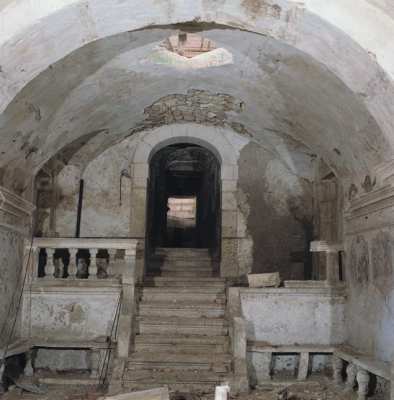Cripta della chiesa di S. Filippo Apostolo (17.7K)
